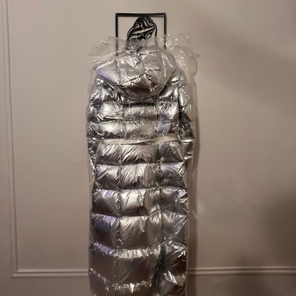 Mackage Metallic Silver Women's Puffer Coat - Picture 8 of 9